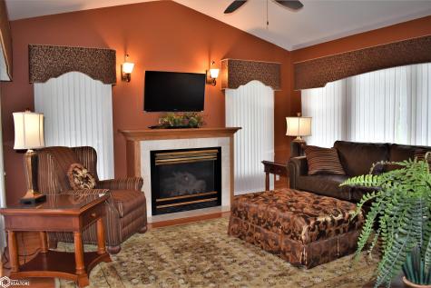 2113 Briardale Drive Iowa Falls IA 50126