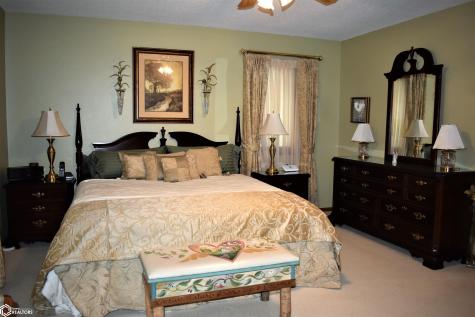 2113 Briardale Drive Iowa Falls IA 50126