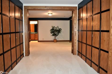 2113 Briardale Drive Iowa Falls IA 50126