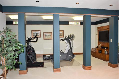 2113 Briardale Drive Iowa Falls IA 50126
