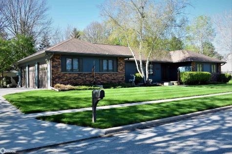 2113 Briardale Drive Iowa Falls IA 50126