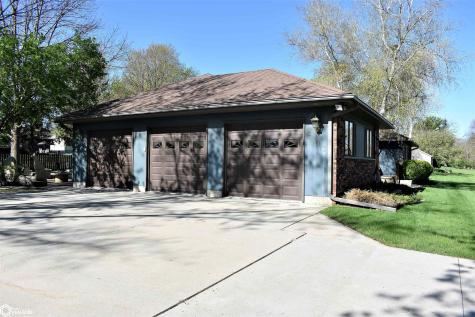 2113 Briardale Drive Iowa Falls IA 50126