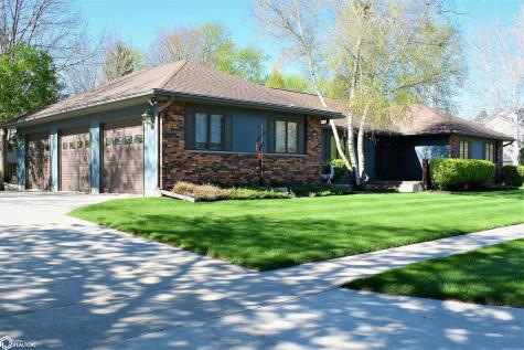 2113 Briardale Drive Iowa Falls IA 50126