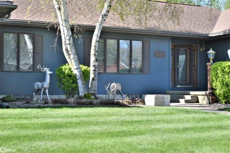 2113 Briardale Drive Iowa Falls IA 50126