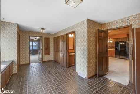 11642 Indigo Avenue Clear Lake IA 50428