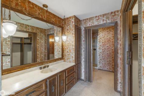 11642 Indigo Avenue Clear Lake IA 50428