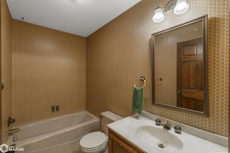11642 Indigo Avenue Clear Lake IA 50428