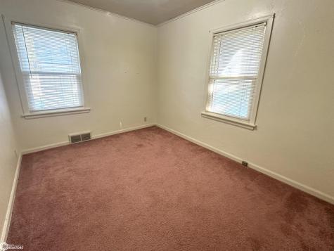 306 School Street Iowa Falls IA 50126