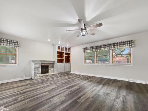 1316 Siloam Avenue Iowa Falls IA 50126