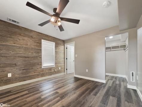 1316 Siloam Avenue Iowa Falls IA 50126