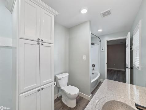 1316 Siloam Avenue Iowa Falls IA 50126