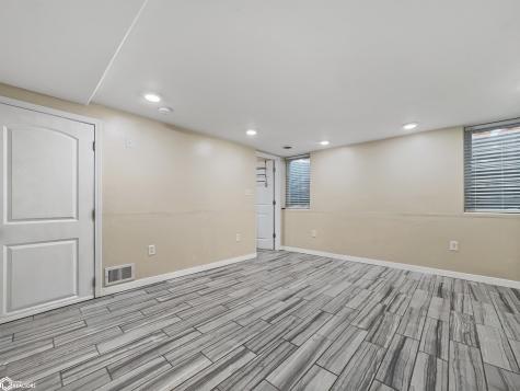 1316 Siloam Avenue Iowa Falls IA 50126