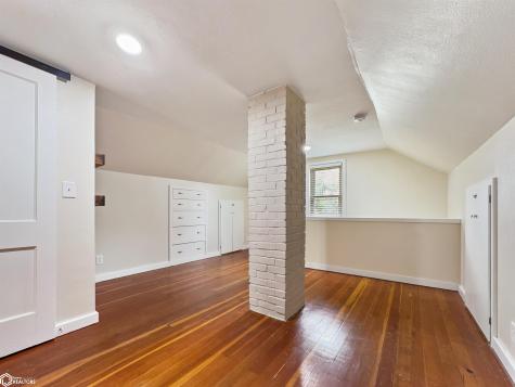 1316 Siloam Avenue Iowa Falls IA 50126