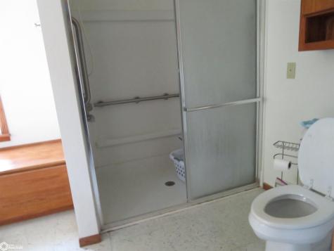 904 3rd Avenue NE Clarion IA 50525