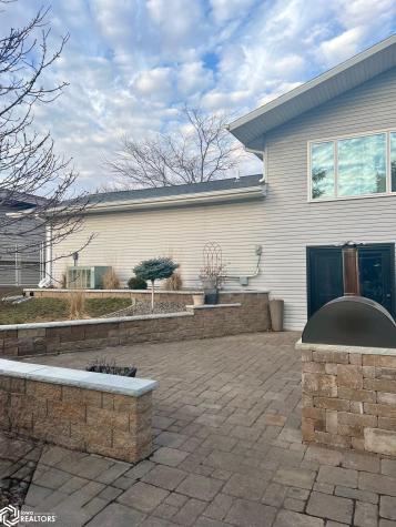 1513 2nd Street SW Clarion IA 50525