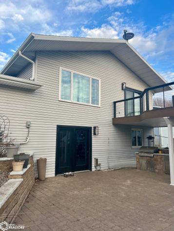 1513 2nd Street SW Clarion IA 50525