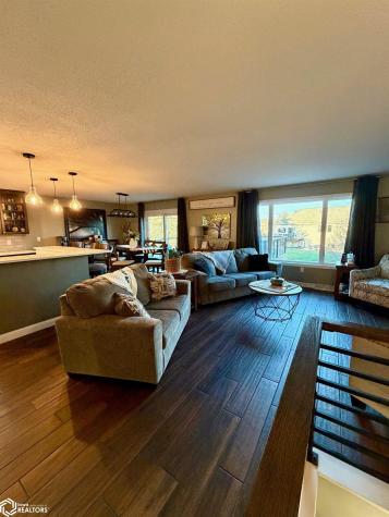 1513 2nd Street SW Clarion IA 50525