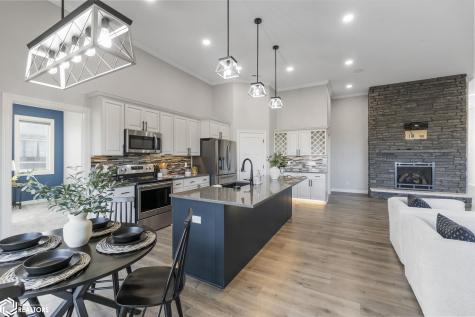 1757 S Illinois Avenue Mason City IA 50401