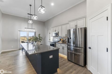 1757 S Illinois Avenue Mason City IA 50401