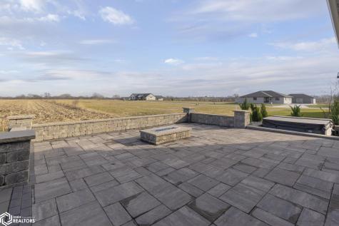 1757 S Illinois Avenue Mason City IA 50401