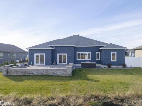 1757 S Illinois Avenue Mason City IA 50401