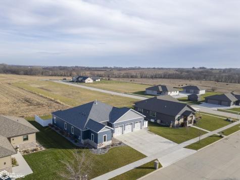 1757 S Illinois Avenue Mason City IA 50401