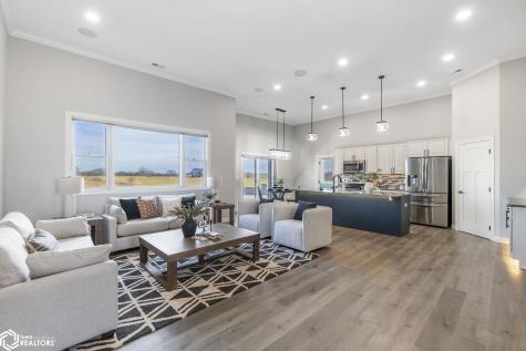 1757 S Illinois Avenue Mason City IA 50401