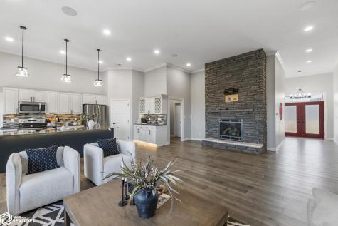 1757 S Illinois Avenue Mason City IA 50401