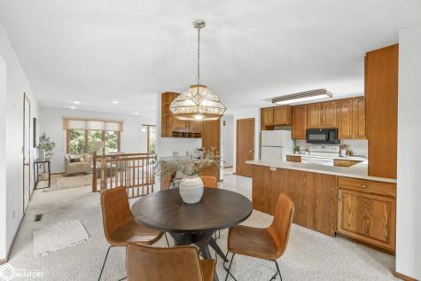 25 Slate Court Mason City IA 50401