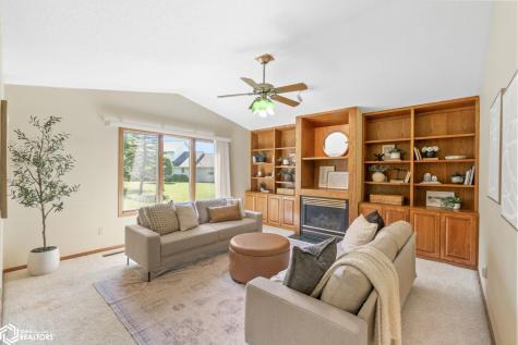 25 Slate Court Mason City IA 50401