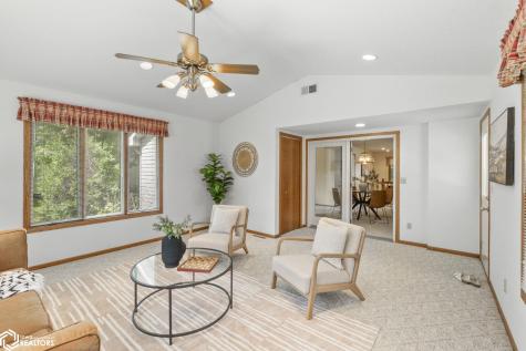 25 Slate Court Mason City IA 50401