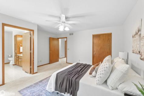 25 Slate Court Mason City IA 50401