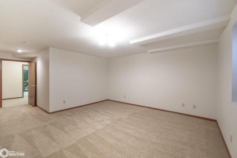 25 Slate Court Mason City IA 50401