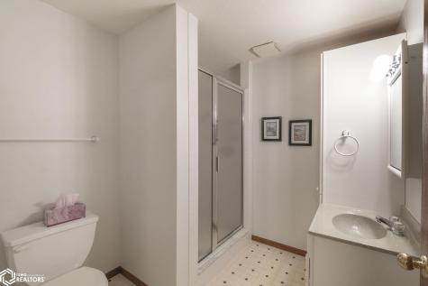 25 Slate Court Mason City IA 50401