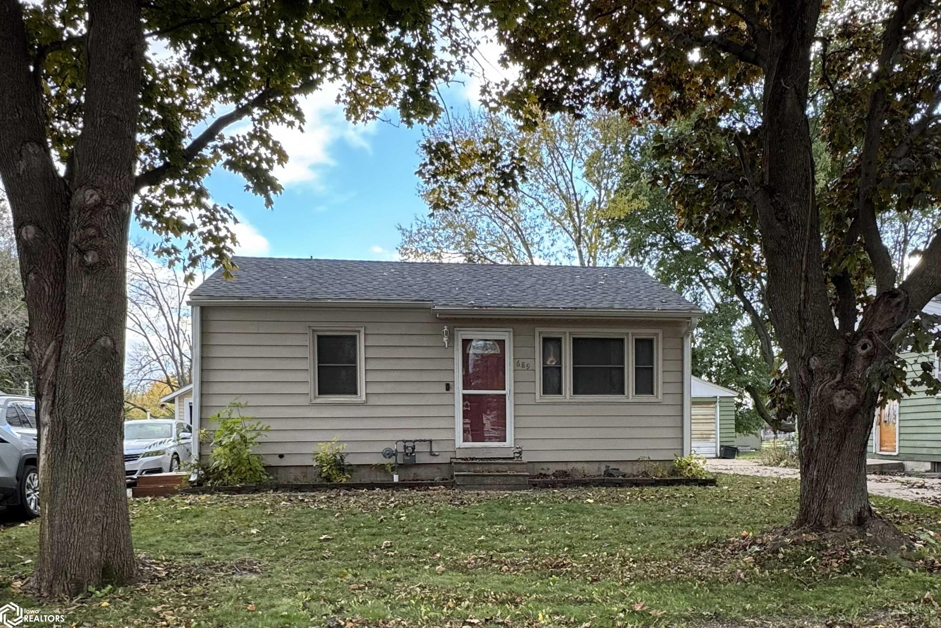 689 15th Street SE Mason City IA 50401