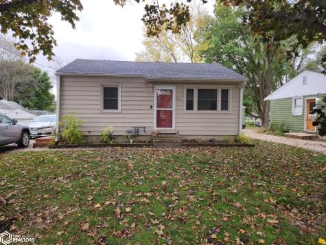 689 15th Street SE Mason City IA 50401