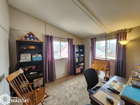 15257 Thoburn Avenue Clear Lake IA 50428