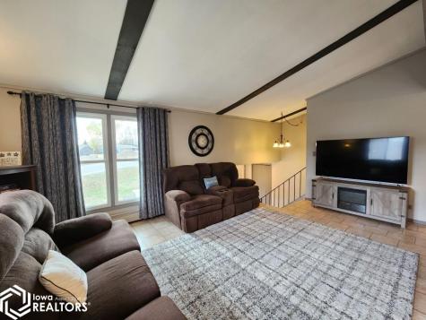 15257 Thoburn Avenue Clear Lake IA 50428