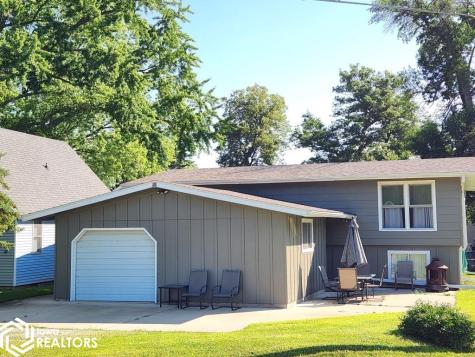 15257 Thoburn Avenue Clear Lake IA 50428