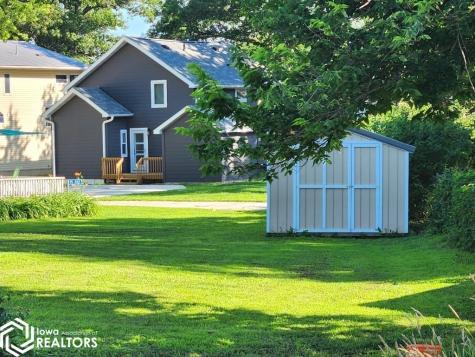 15257 Thoburn Avenue Clear Lake IA 50428