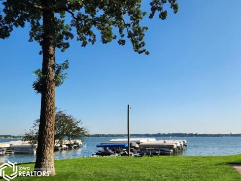 15257 Thoburn Avenue Clear Lake IA 50428