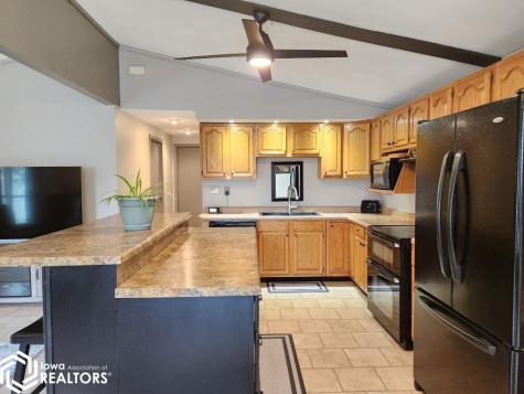 15257 Thoburn Avenue Clear Lake IA 50428