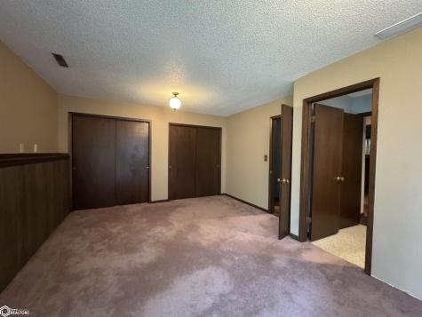 1009 S 15th Street Clear Lake IA 50428