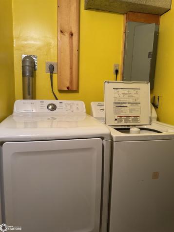 1009 S 15th Street Clear Lake IA 50428