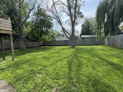 1009 S 15th Street Clear Lake IA 50428