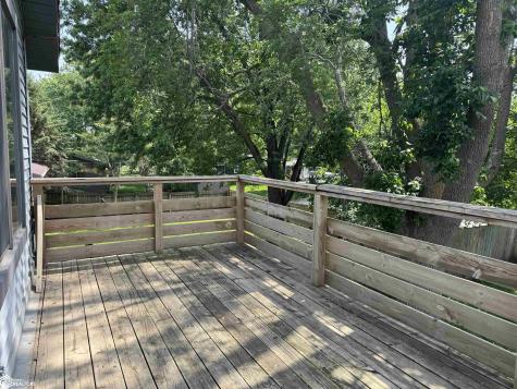 1009 S 15th Street Clear Lake IA 50428