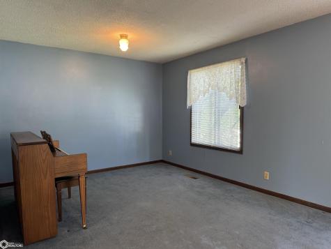 1009 S 15th Street Clear Lake IA 50428