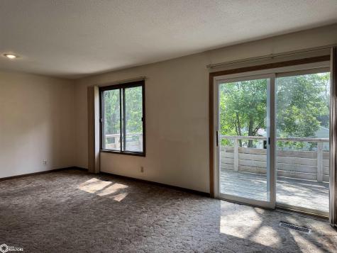 1009 S 15th Street Clear Lake IA 50428