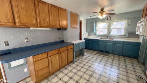 24 N Gaylord Avenue Nora Springs IA 50458