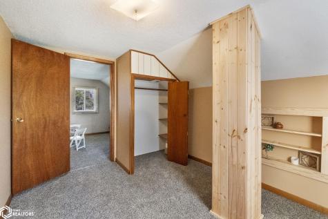 1971 Ivory Lane Rockford IA 50468